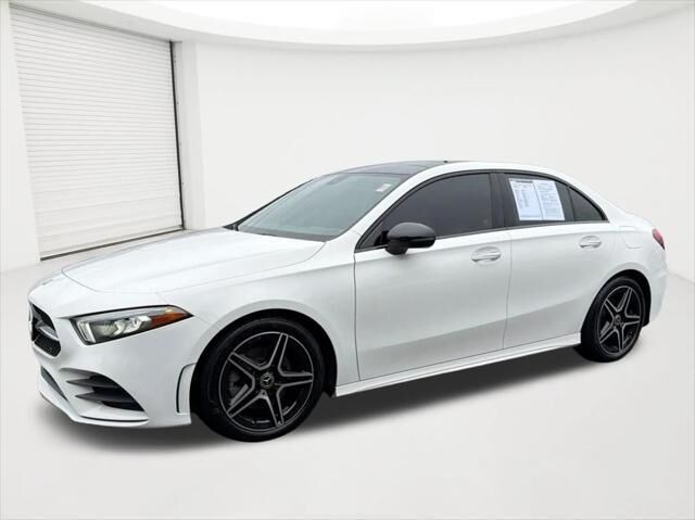 2022 Mercedes-Benz A-Class A 220 4MATIC — photo 1 of 13