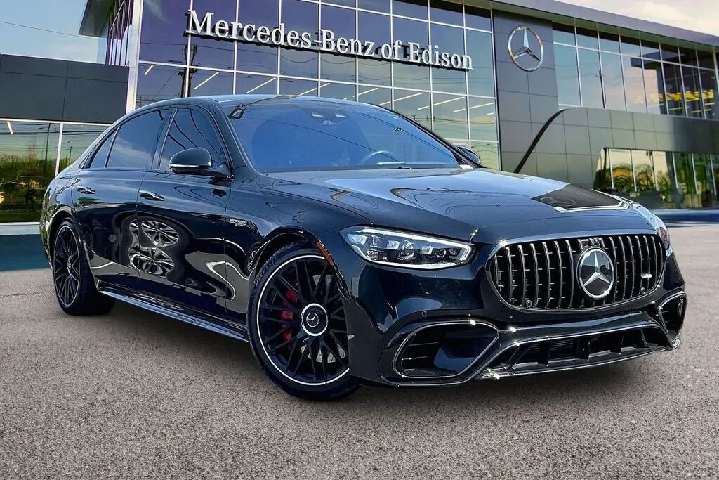 2024 Mercedes-Benz S-Class AMG S 63 E Performance — photo 1 of 1