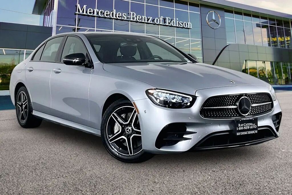 2022 Mercedes-Benz E-Class E 450 4MATIC — photo 1 of 1