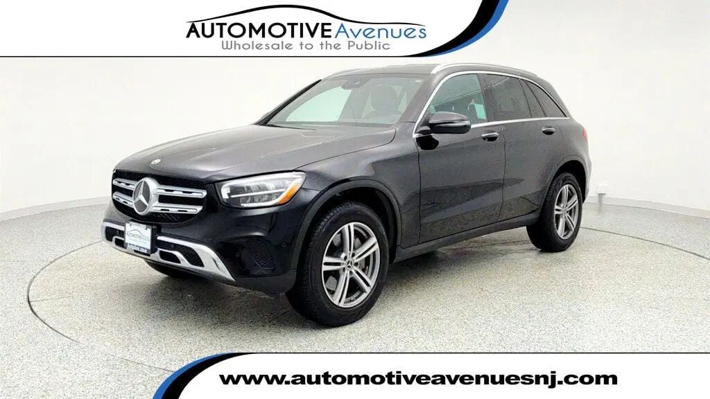 2022 Mercedes-Benz GLC GLC 300 — photo 1 of 13