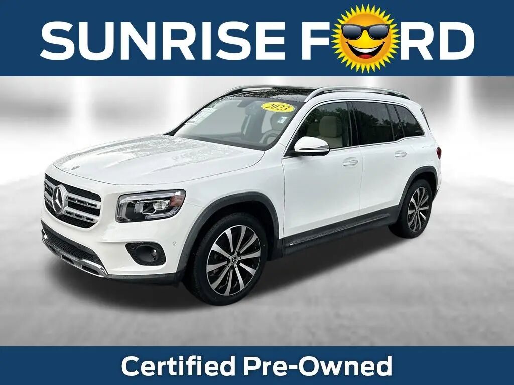 2023 Mercedes-Benz GLB GLB 250 — photo 1 of 13