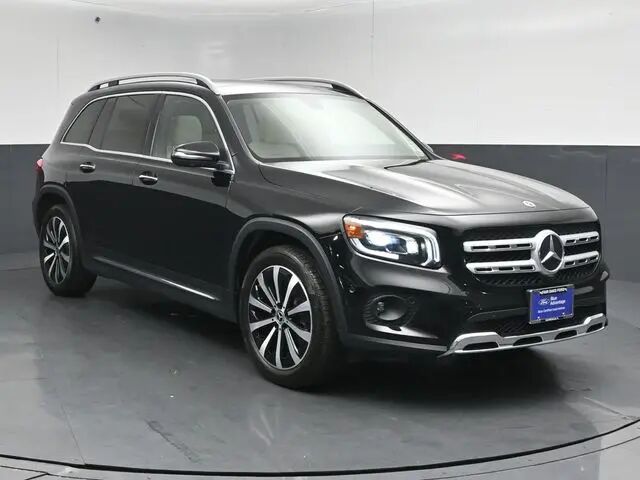 2023 Mercedes-Benz GLB GLB 250 4MATIC — photo 1 of 13