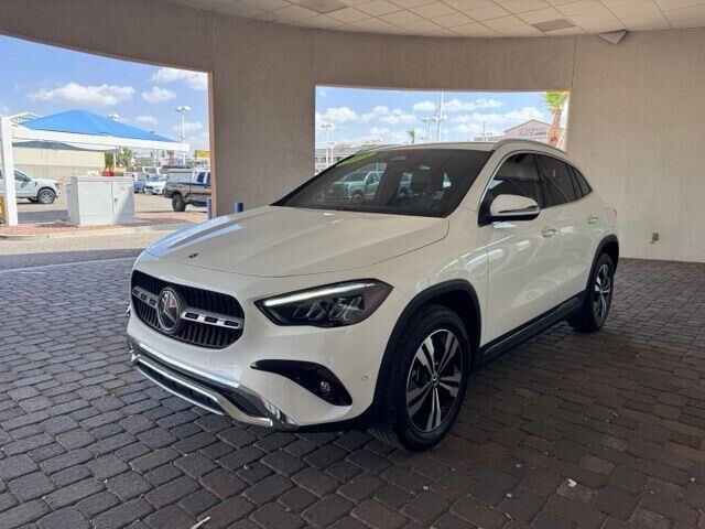 2025 Mercedes-Benz GLA GLA 250 — photo 1 of 13