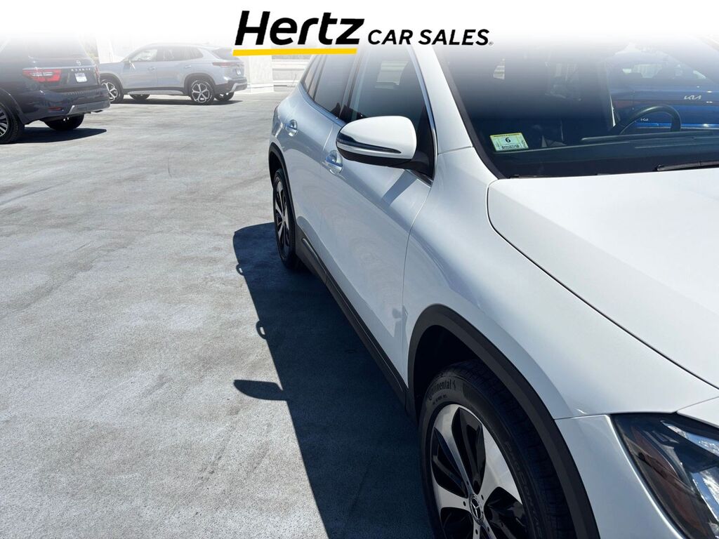 2025 Mercedes-Benz GLA GLA 250 — photo 1 of 13
