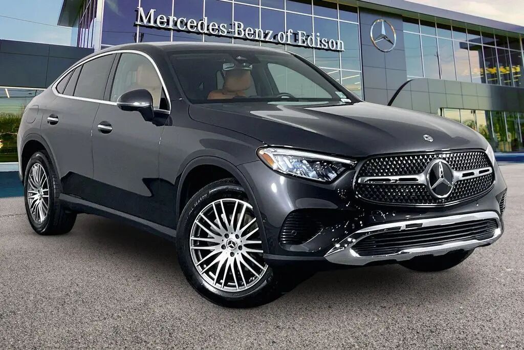 2025 Mercedes-Benz GLC GLC 300 4MATIC — photo 1 of 13