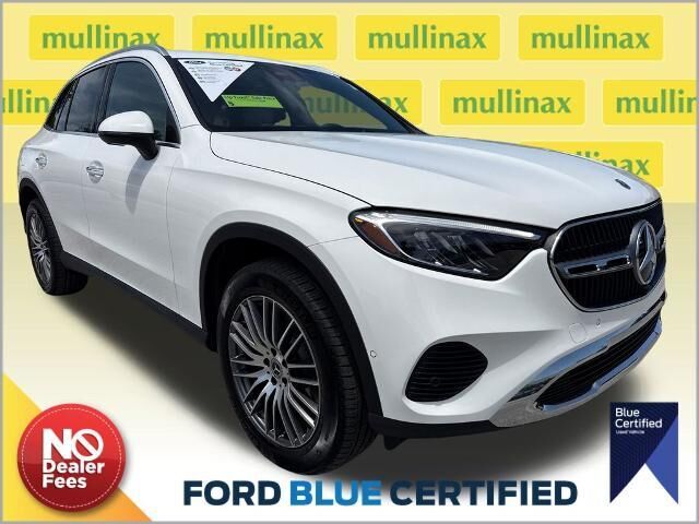 2025 Mercedes-Benz GLC GLC 300 — photo 1 of 13