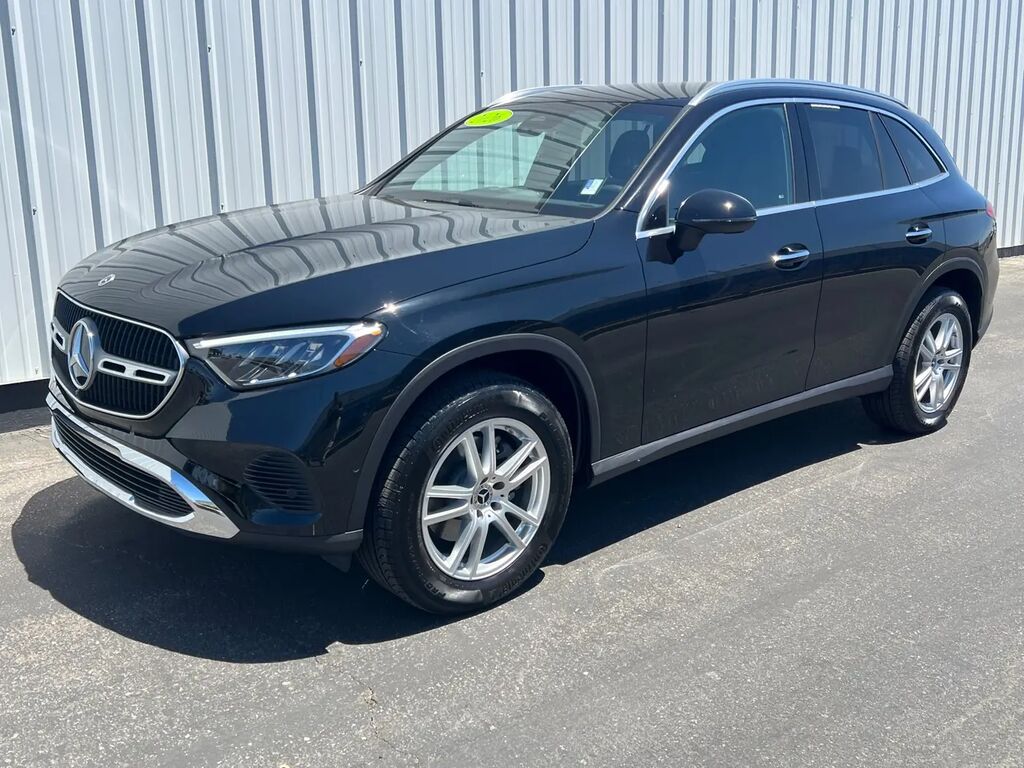 2026 Mercedes-Benz GLC GLC 300 — photo 1 of 13