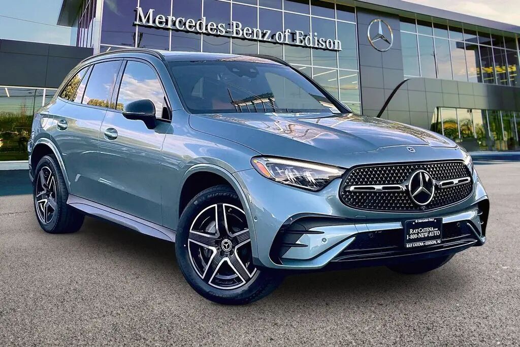 2026 Mercedes-Benz GLC GLC 300 4MATIC — photo 1 of 13