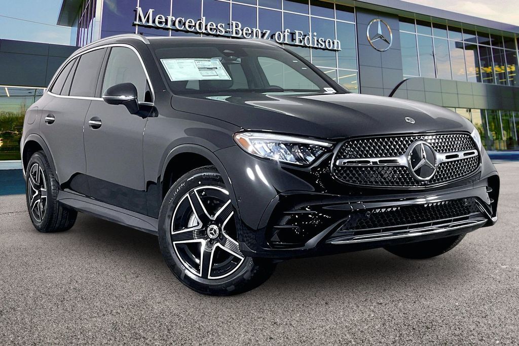 2026 Mercedes-Benz GLC GLC 300 — photo 1 of 13