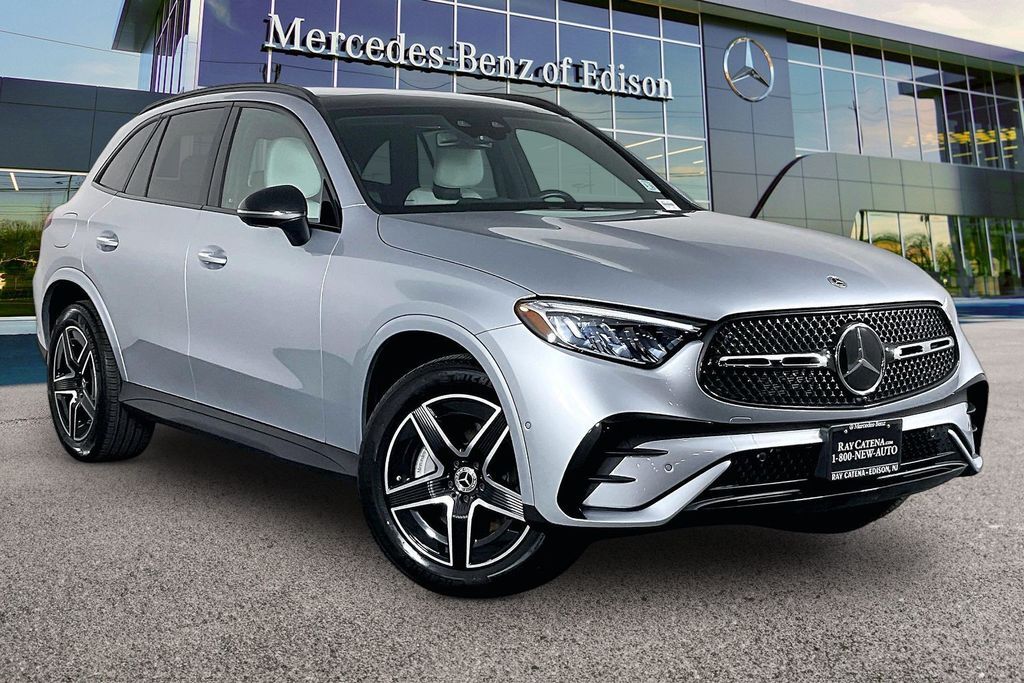 2026 Mercedes-Benz GLC GLC 300 — photo 1 of 13