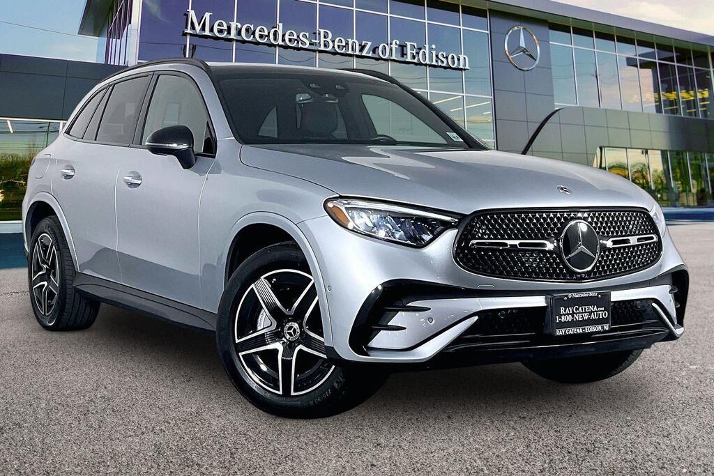 2026 Mercedes-Benz GLC GLC 300 4MATIC — photo 1 of 13