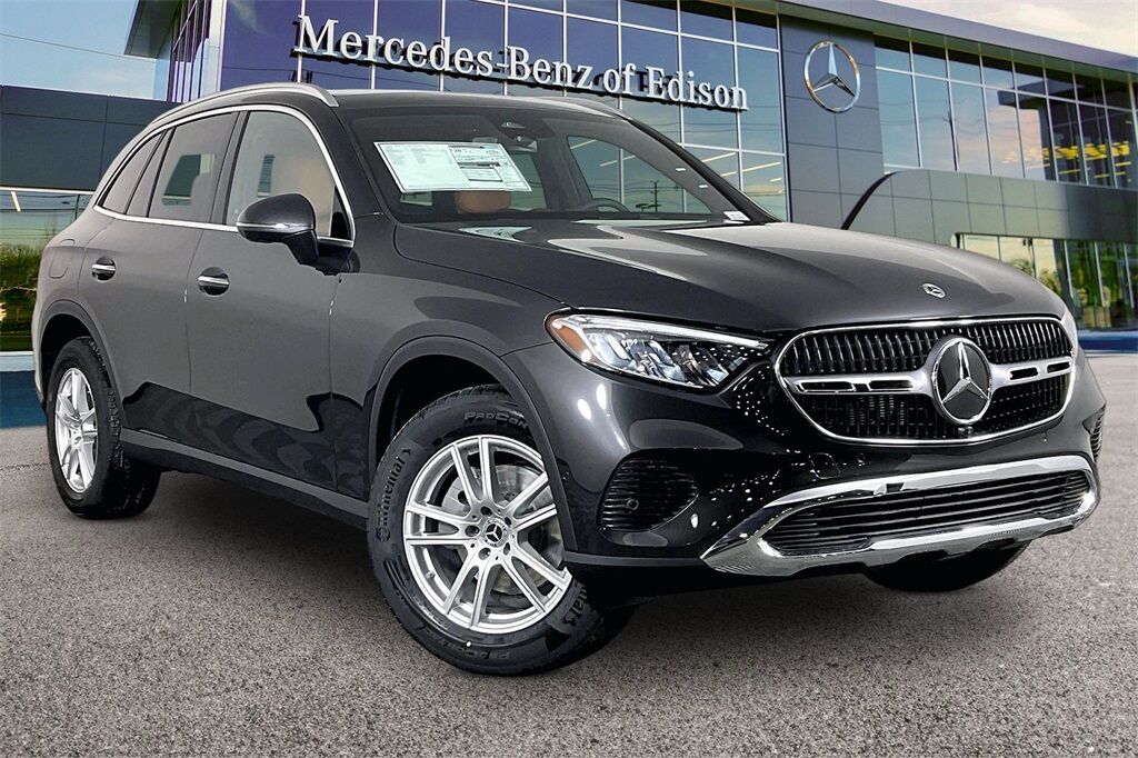 2026 Mercedes-Benz GLC GLC 300 — photo 1 of 13