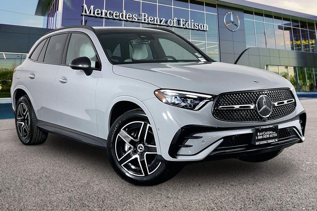 2026 Mercedes-Benz GLC GLC 300 4MATIC — photo 1 of 13