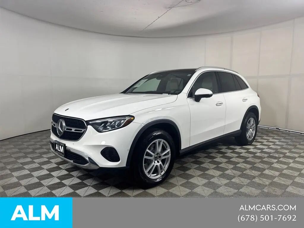 2025 Mercedes-Benz GLC GLC 300 4MATIC — photo 1 of 10