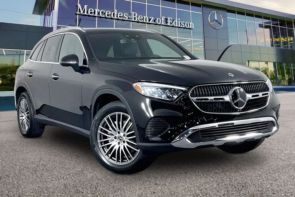 2025 Mercedes-Benz GLC GLC 300 4MATIC — photo 1 of 13