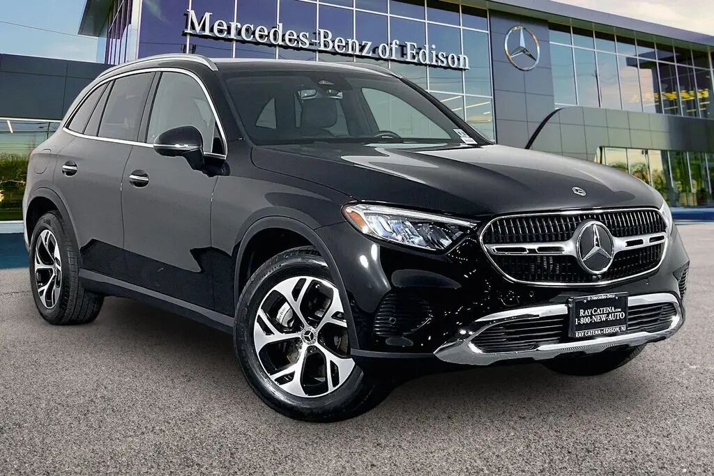 2026 Mercedes-Benz GLC GLC 350e 4MATIC — photo 1 of 13
