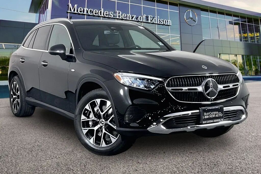 2025 Mercedes-Benz GLC GLC 350e 4MATIC — photo 1 of 13
