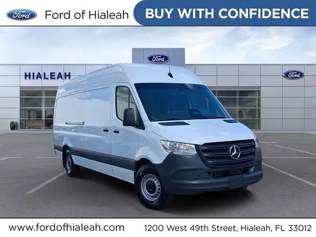 2025 Mercedes-Benz Sprinter 2500 — photo 1 of 13