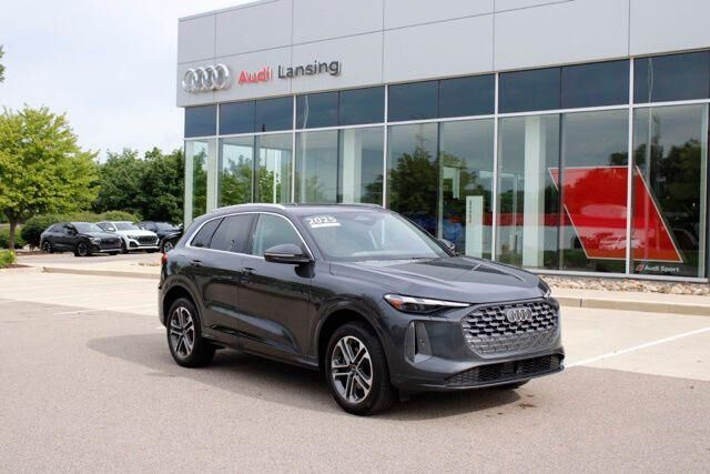 2025 Audi All-new Q5 quattro Premium TFSI
