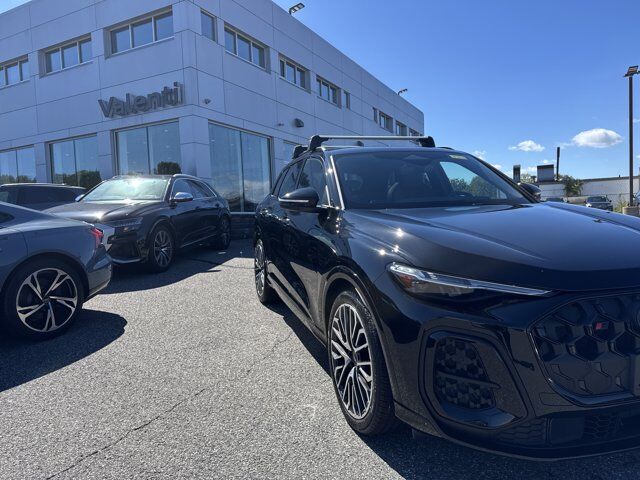 2025 Audi SQ5 PREMIUM PLUS