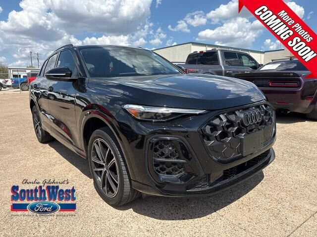2026 Audi Q5 quattro Premium Plus TFSI