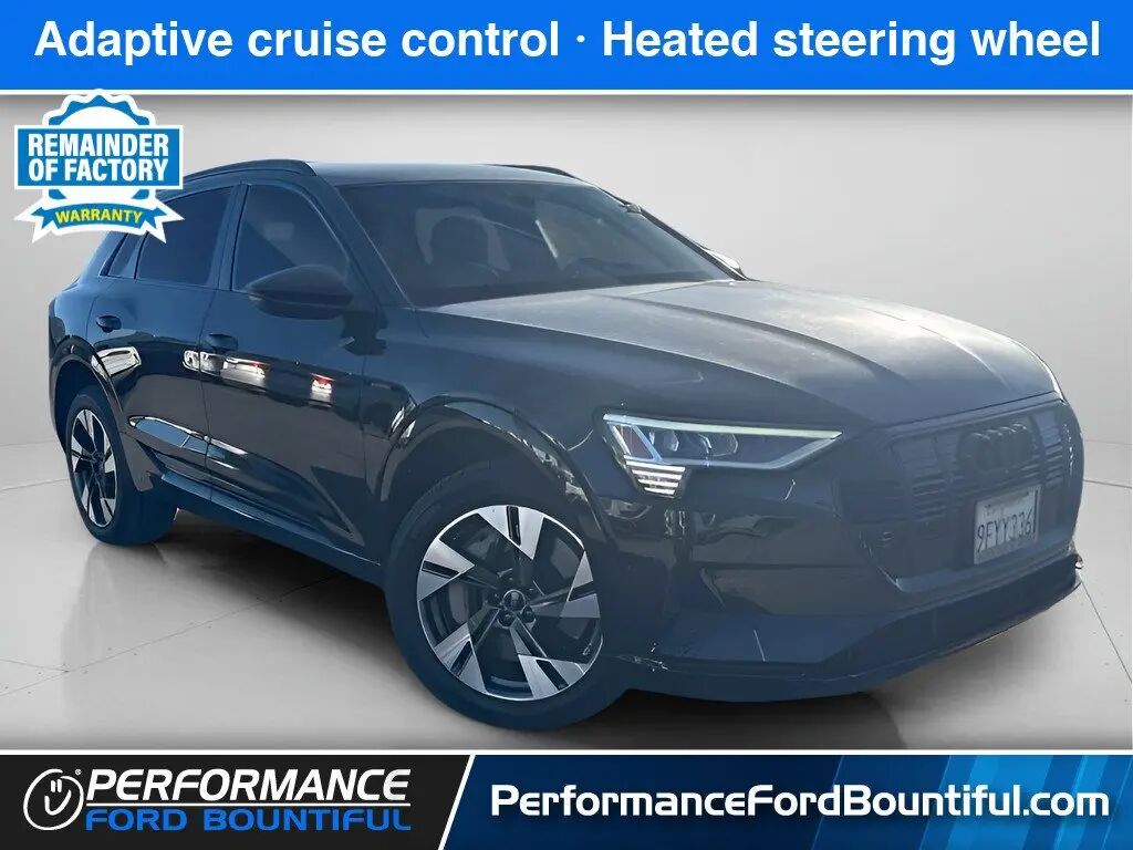 2023 Audi e-tron quattro Premium — photo 1 of 13