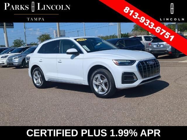 2022 Audi Q5 quattro Premium 40 TFSI — photo 1 of 13