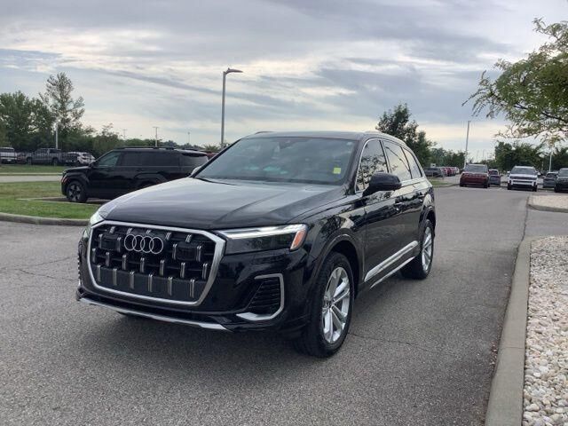 2025 Audi Q7 quattro Premium 45 TFSI
