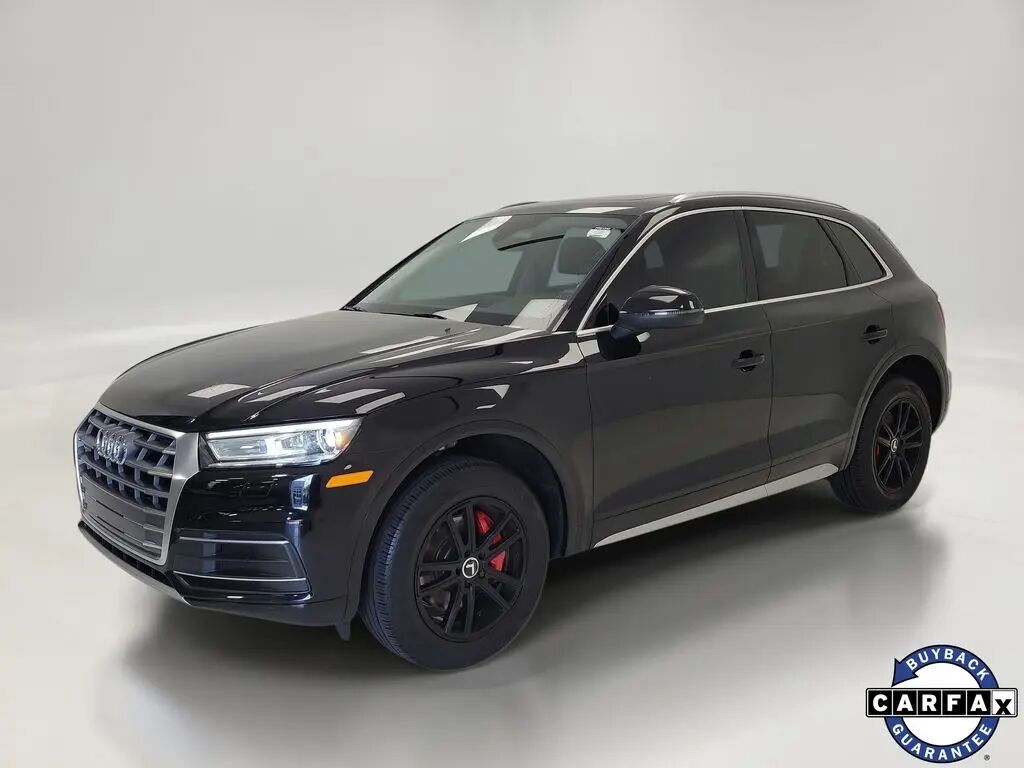 2020 Audi Q5 quattro Premium 45 TFSI — photo 1 of 4
