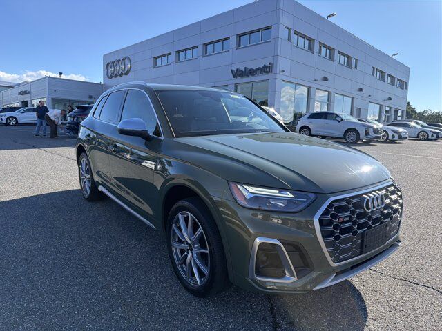 2023 Audi SQ5 PREMIUM PLUS