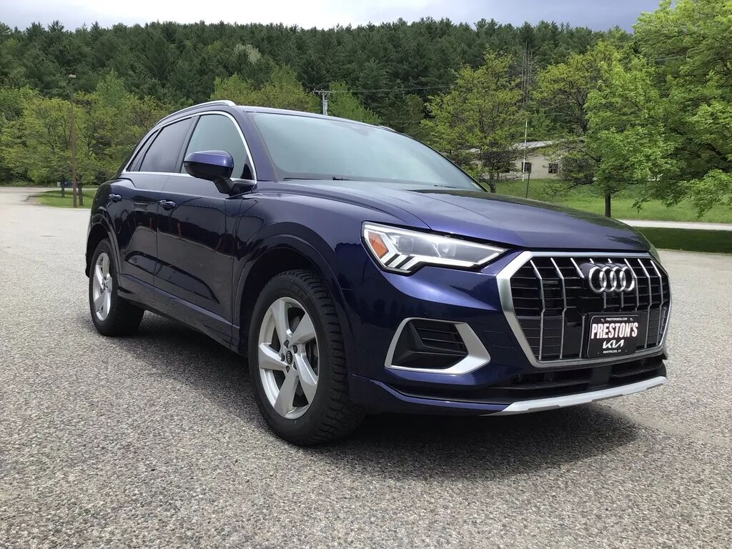2022 Audi Q3 quattro Premium Plus 40 TFSI