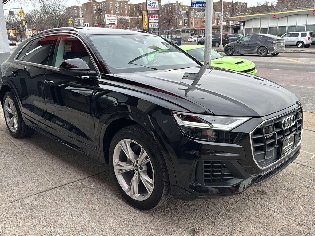 2022 Audi Q8 quattro Premium Plus 55 TFSI
