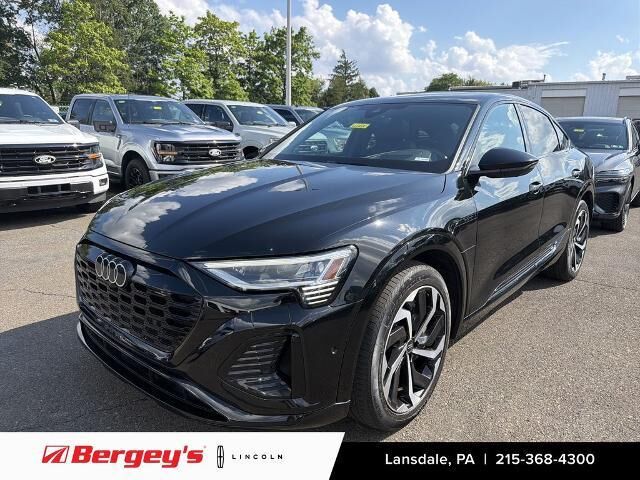 2024 Audi Q8 Sportback e-tron quattro Prestige S line