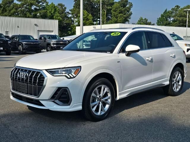 2023 Audi Q3 quattro S line Premium 45 TFSI — photo 1 of 13
