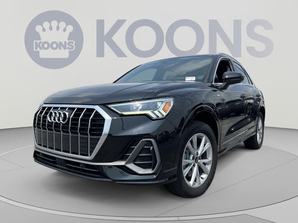 2023 Audi Q3 quattro S line Premium 45 TFSI — photo 1 of 1