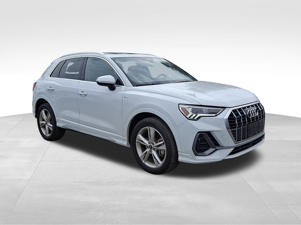 2024 Audi Q3 Premium — photo 1 of 1