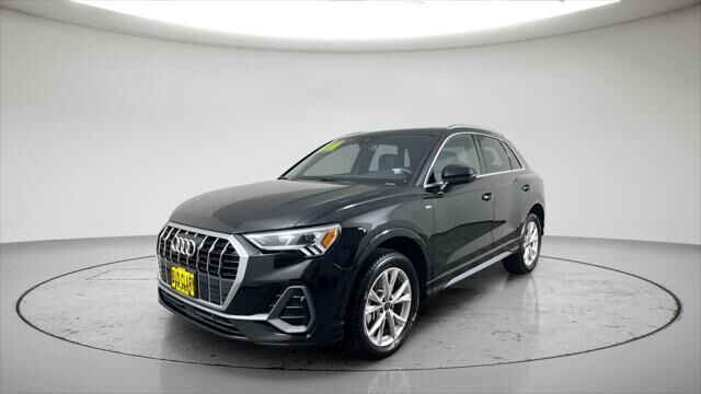 2023 Audi Q3 quattro S line Premium 45 TFSI — photo 1 of 13