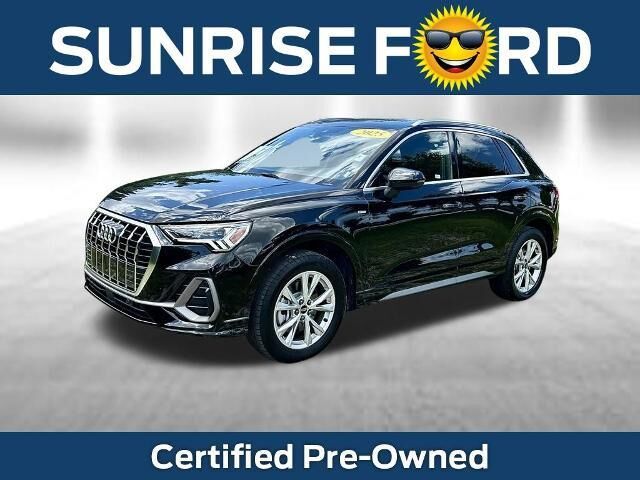 2025 Audi Q3 quattro S line Premium 45 TFSI — photo 1 of 13