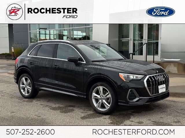 2021 Audi Q3 quattro S line Premium 45 TFSI