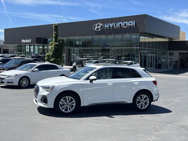 2023 Audi Q3 quattro S line Premium 45 TFSI