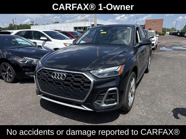 2023 Audi Q5 quattro S line Prem Plus 45 TFSI — photo 1 of 11