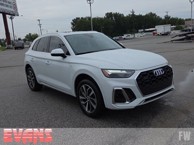 2023 Audi Q5 S line Premium Plus