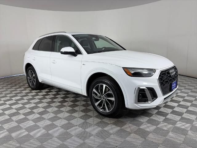 2024 Audi Q5 quattro S line Prem Plus 45 TFSI — photo 1 of 13