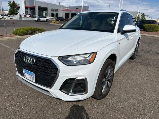 2022 Audi Q5 quattro S line Prem Plus 45 TFSI