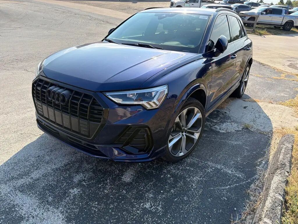 2022 Audi Q3 quattro S line Prem Plus 45 TFSI — photo 1 of 13
