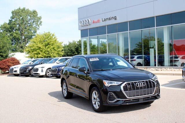 2024 Audi Q3 quattro S line Prem Plus 45 TFSI