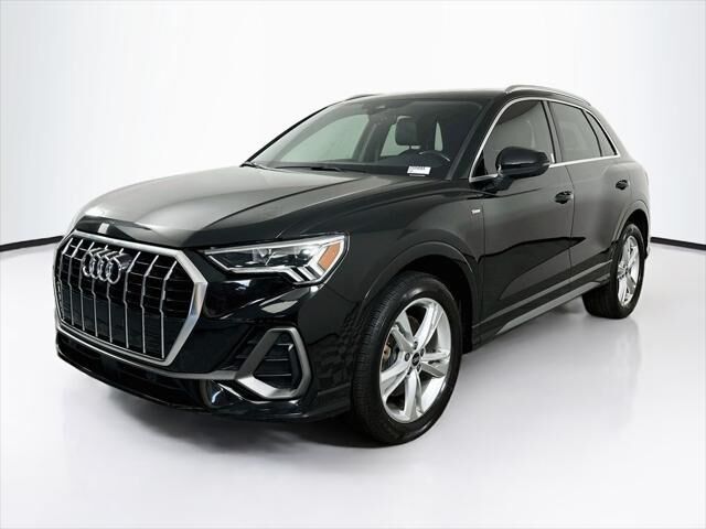 2022 Audi Q3 quattro S line Prem Plus 45 TFSI