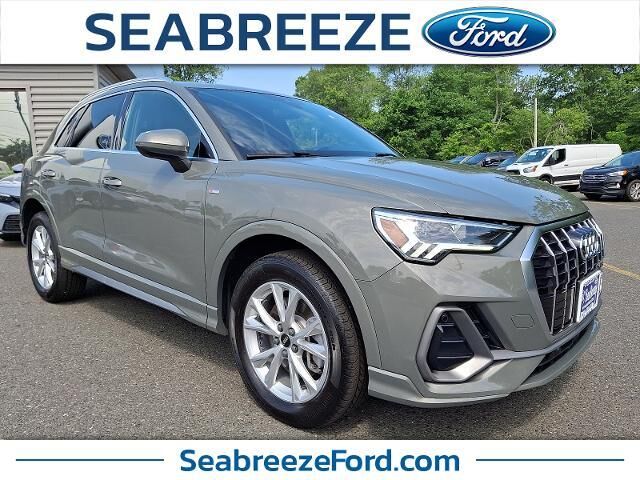 2022 Audi Q3 quattro S line Prem Plus 45 TFSI — photo 1 of 13
