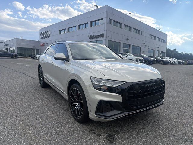 2023 Audi Q8 PREMIUM PLUS