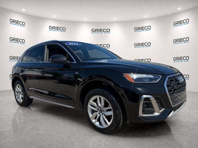 2022 Audi Q5 S line Premium